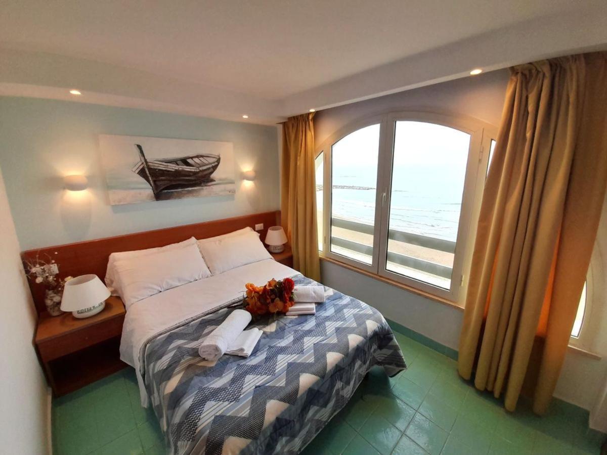 Casa Vacanze Elianto Anzio Buitenkant foto